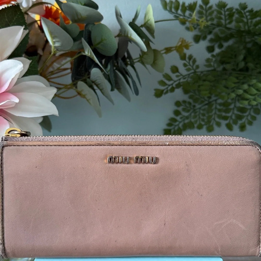 Jimmy Choo, Chloe, miu miu bundle - Picture 8 of 9